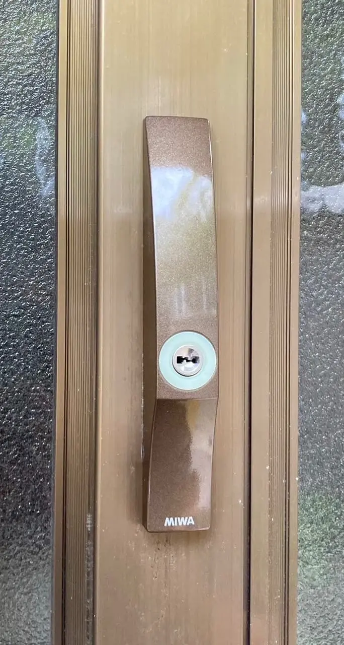 玄関の鍵交換前