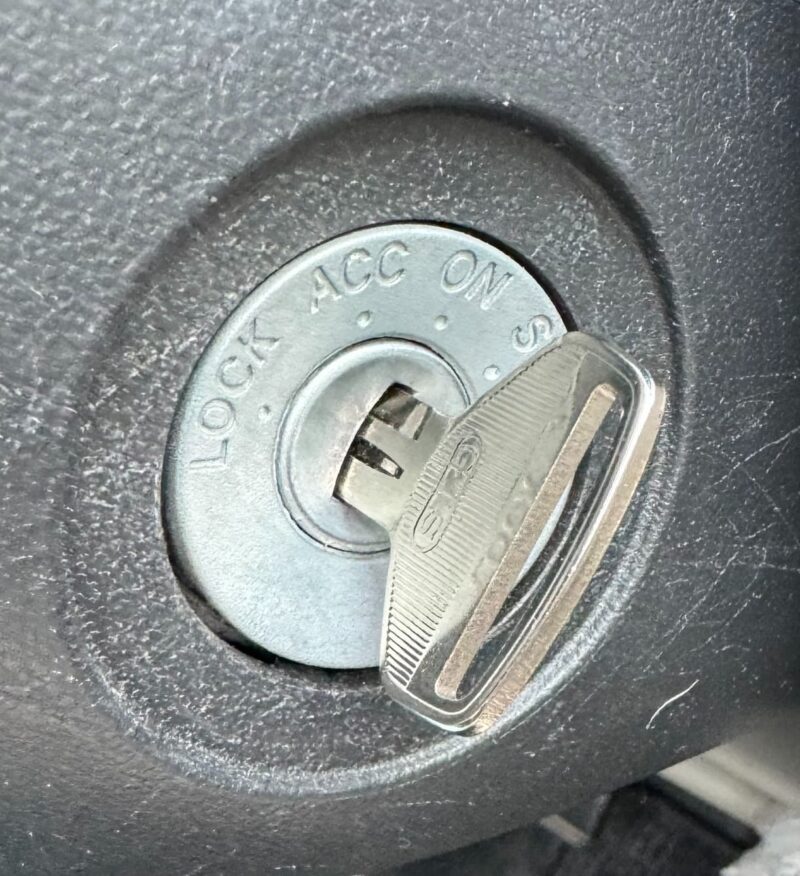 ムーヴ エンジン鍵穴